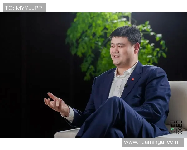 巨人姚明肩膀承载的梦想与责任：从篮球场到社会的影响力探讨