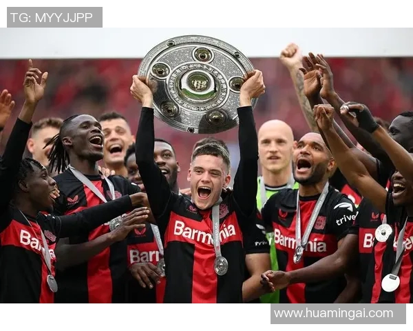 德甲冠军奖杯遭突袭！警方全力追缉抢劫者